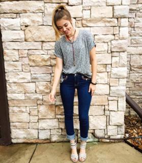 Sadie Robertson feet photo thumbnail
