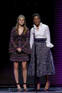 Sadie Robertson feet photo thumbnail