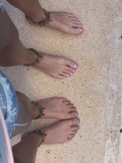 Sadie Robertson feet photo thumbnail