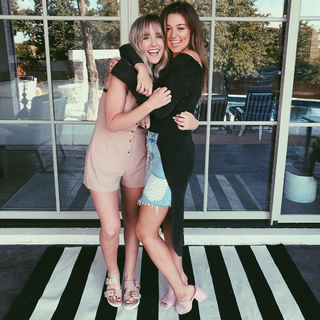 Sadie Robertson feet photo thumbnail