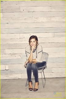 Sadie Robertson feet photo thumbnail