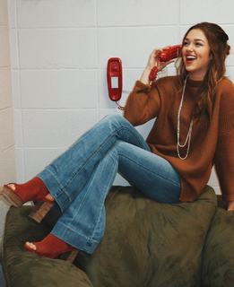 Sadie Robertson feet photo thumbnail