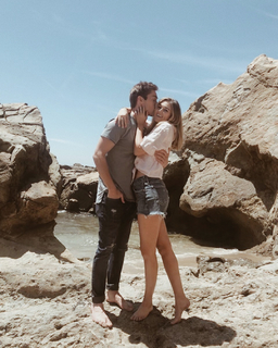 Sadie Robertson feet photo thumbnail