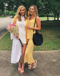 Sadie Robertson feet photo thumbnail