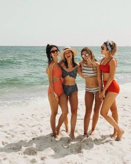 Sadie Robertson feet photo thumbnail