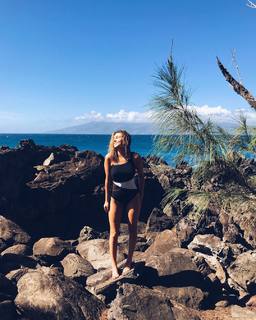 Sadie Robertson feet photo thumbnail