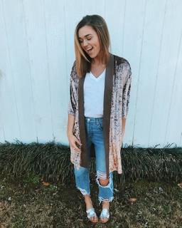 Sadie Robertson feet photo thumbnail