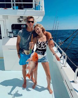 Sadie Robertson feet photo thumbnail