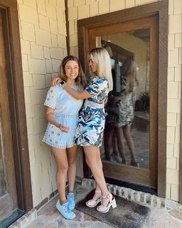 Sadie Robertson feet photo thumbnail
