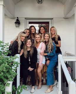 Sadie Robertson feet photo thumbnail