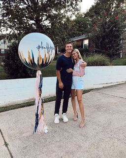 Sadie Robertson feet photo thumbnail