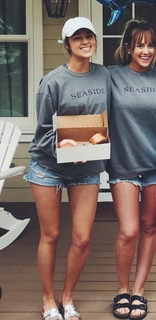 Sadie Robertson feet photo thumbnail