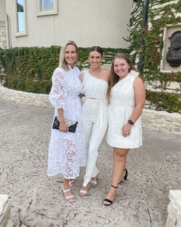 Sadie Robertson feet photo thumbnail