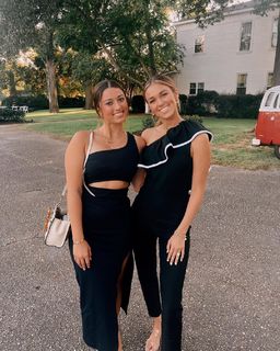 Sadie Robertson feet photo thumbnail