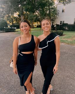 Sadie Robertson feet photo thumbnail