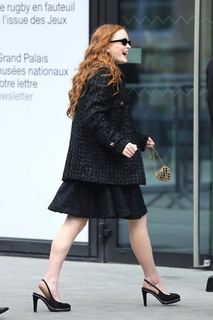Sadie Sink feet photo thumbnail