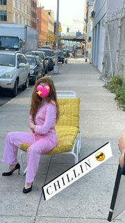Sadie Sink feet photo thumbnail