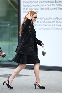 Sadie Sink feet photo thumbnail