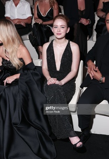 Sadie Sink feet photo thumbnail