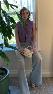 Sadie Sink feet photo thumbnail