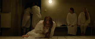 Sadie Sink feet photo thumbnail