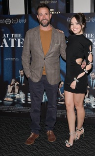 Sadie Stanley feet photo thumbnail