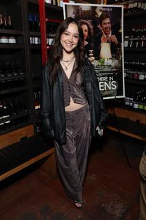 Sadie Stanley feet photo thumbnail