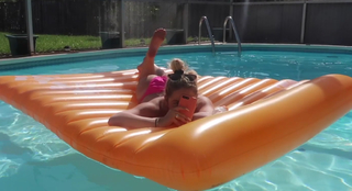 Saffron Barker feet photo thumbnail