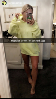 Saffron Barker feet photo thumbnail