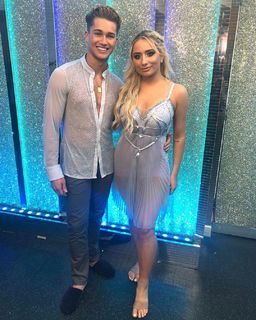 Saffron Barker feet photo thumbnail