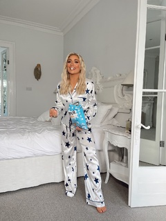 Saffron Barker feet photo thumbnail