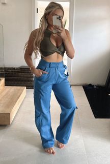 Saffron Barker feet photo thumbnail