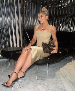 Saffron Barker feet photo thumbnail