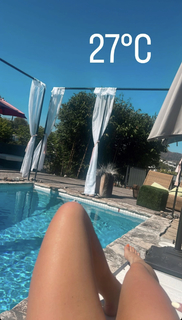 Saffron Barker feet photo thumbnail