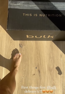 Saffron Barker feet photo thumbnail