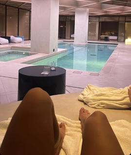 Saffron Barker feet photo thumbnail