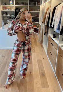 Saffron Barker feet photo thumbnail