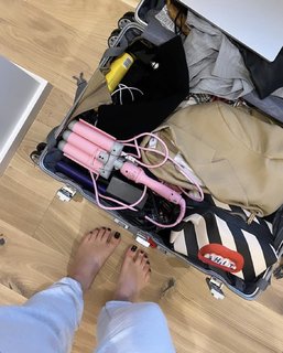 Saffron Barker feet photo thumbnail