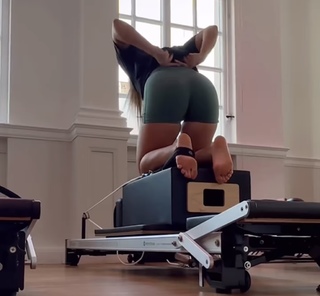 Saffron Barker feet photo thumbnail