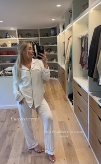 Saffron Barker feet photo thumbnail