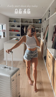 Saffron Barker feet photo thumbnail