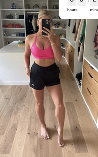 Saffron Barker feet photo thumbnail