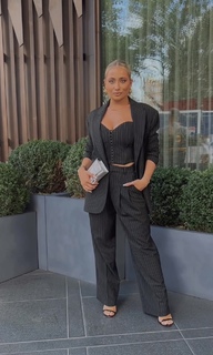 Saffron Barker feet photo thumbnail