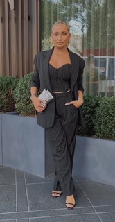 Saffron Barker feet photo thumbnail