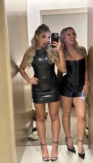 Saffron Barker feet photo thumbnail