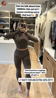 Saffron Barker feet photo thumbnail