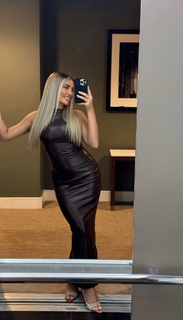 Saffron Barker feet photo thumbnail