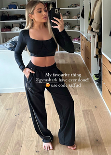 Saffron Barker feet photo thumbnail