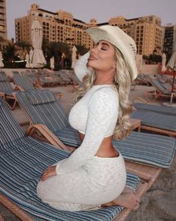 Saffron Barker feet photo thumbnail