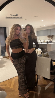 Saffron Barker feet photo thumbnail